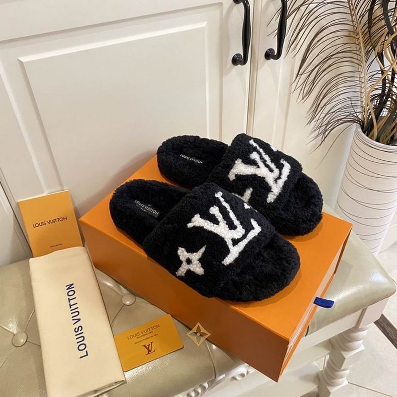 LV Women's Slippers 119